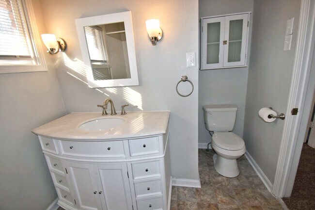 Building Photo - 3BR+bonus room home in North Murfreesboro, one level, Siegel Middle & High!