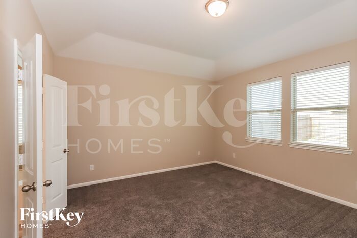 Building Photo - 4615 Red Yucca Dr