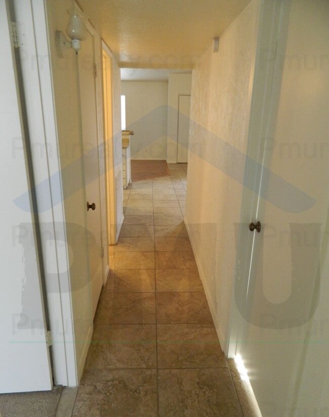 Building Photo - AVAILABLE NOW!!! Very Nice 3 Bedroom Dalla...