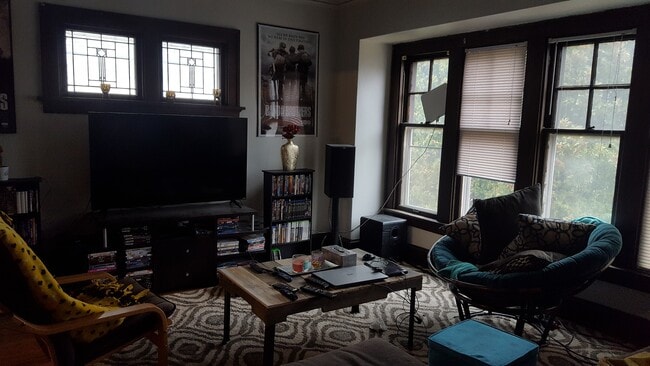 Building Photo - 3816 N Maryland Ave