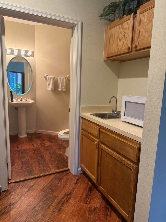 Building Photo - 8946 Sandshot Ct
