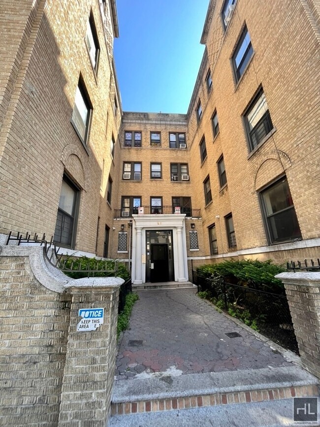 Building Photo - Hamilton Avenue, Yonkers