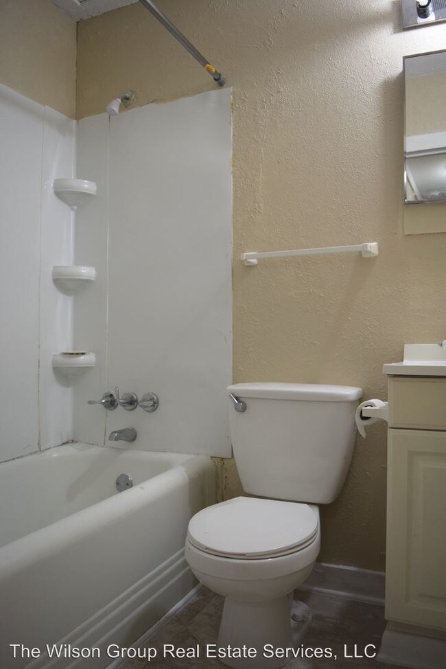 Building Photo - 722 Lena St