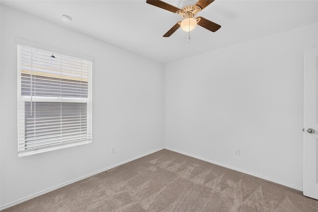 Building Photo - 320 Dewberry St