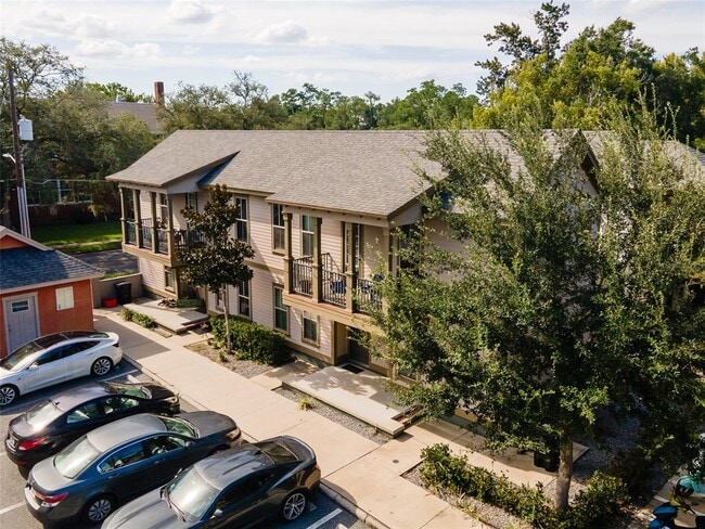 Building Photo - 711 NW 10th St