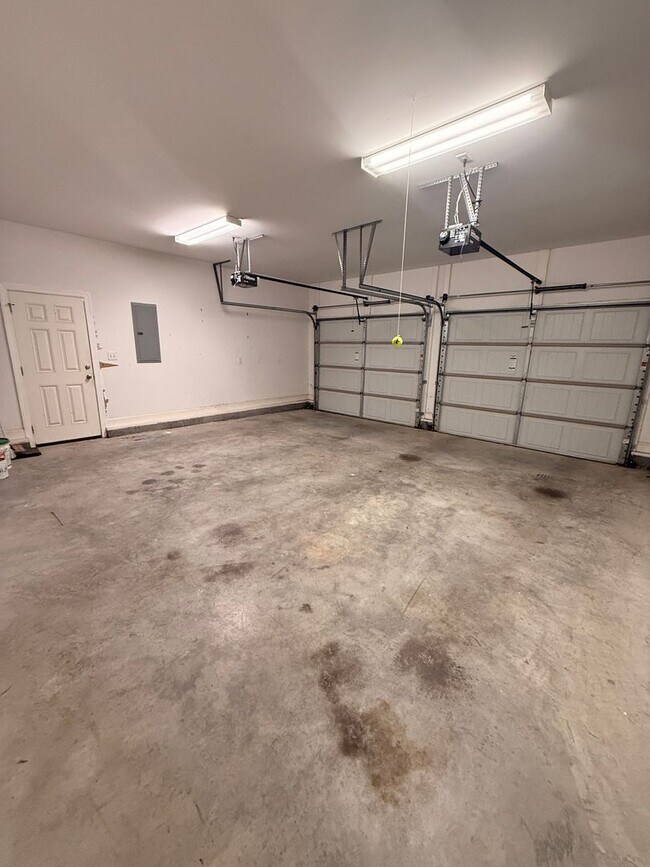 Building Photo - 2628 Coulter Pl
