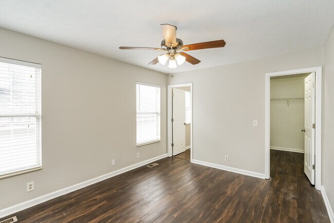 Building Photo - 3544 Glenfalls Dr