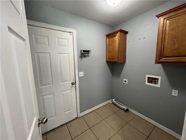 Building Photo - 1705 N Valor