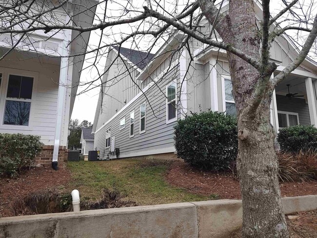 Building Photo - 3549 Esplanade Way