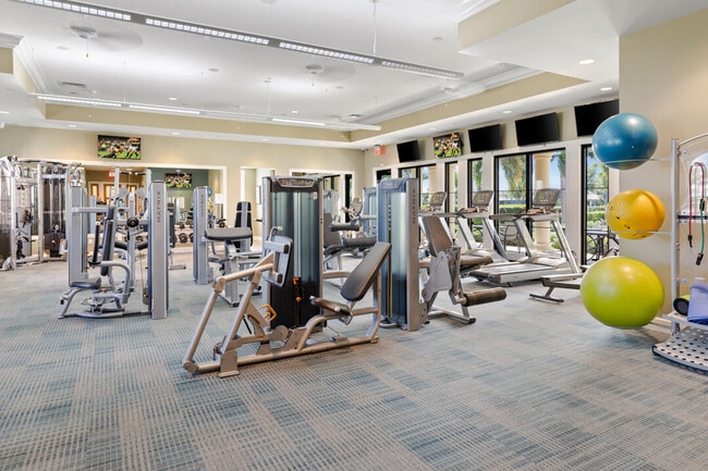 Building Photo - 559 SE Villandry Way