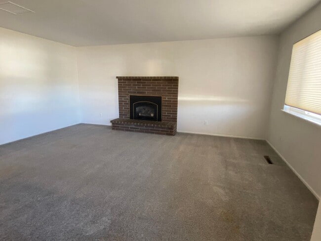 Building Photo - 1328 Woodmoor Ln