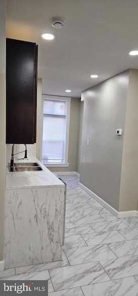 Building Photo - 1531 W Fairmount Ave