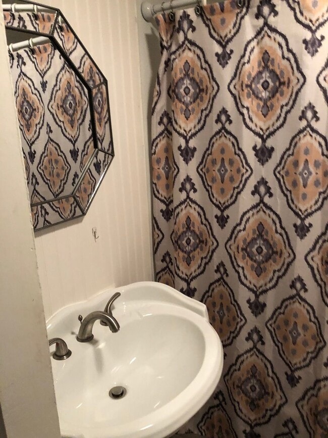 Building Photo - Marsh View Ranch