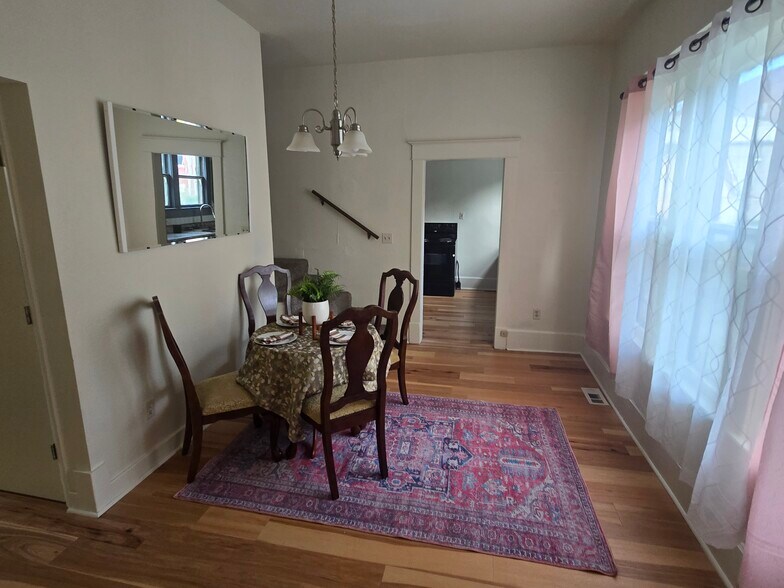 Building Photo - 1717 S Moffet Ave