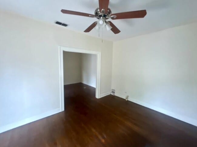 Building Photo - 2907 N Elmendorf St