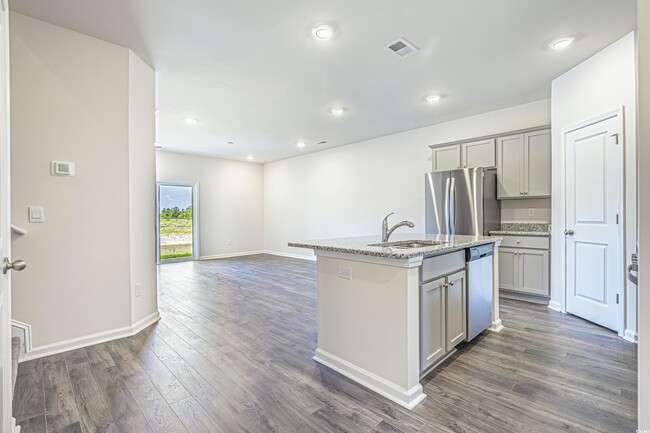 Building Photo - 3520 Bells Lk Cir