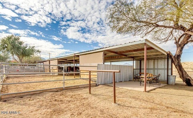 Building Photo - 3232 Carver Rd