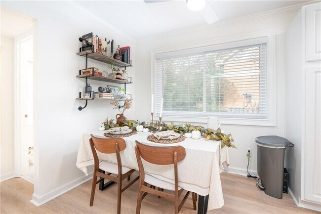 Building Photo - 100 Biscayne Dr NW