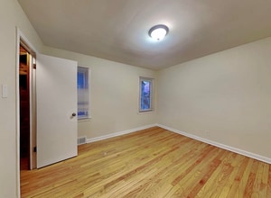 Building Photo - 9021 S Albany Ave