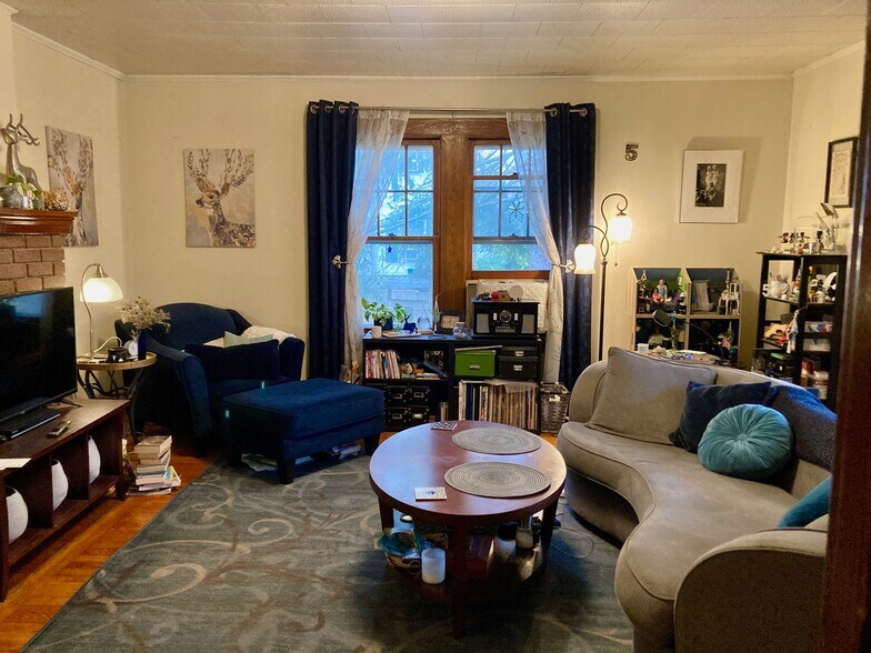 Primary Photo - 108 Hancock St