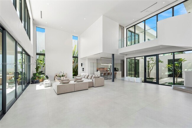 Building Photo - 773 NE 77th Terrace