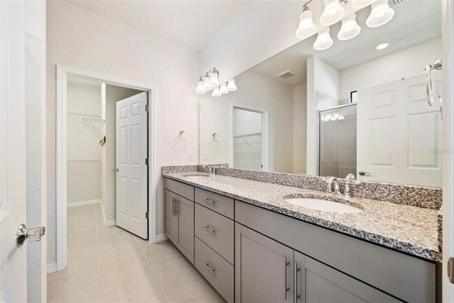 Building Photo - 13161 Oriago St