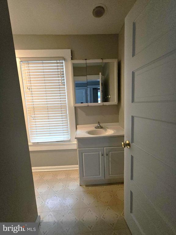 Building Photo - 310 Ohio Ave