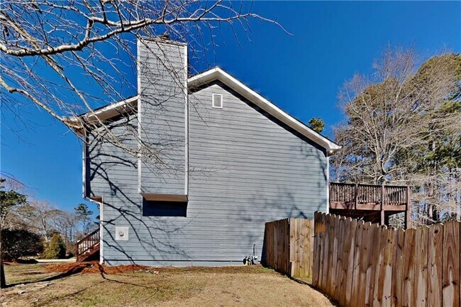 Building Photo - 1210 Hannah Ct SE