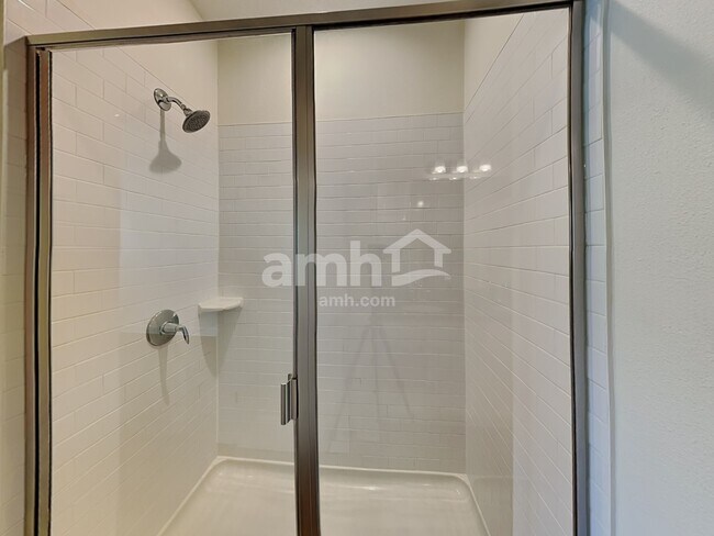 Building Photo - 3066 Creek Village Ln