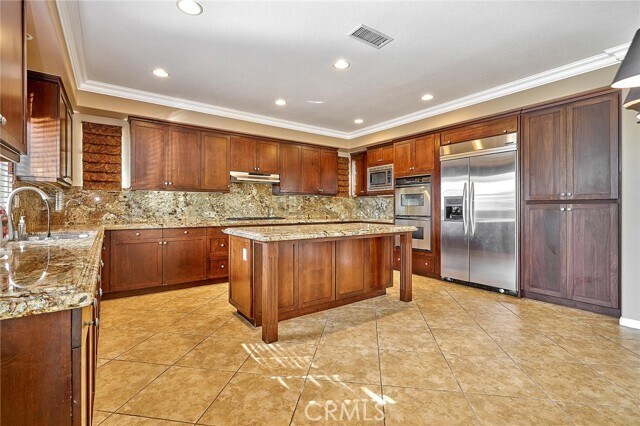 Building Photo - 26828 Desert Locust St