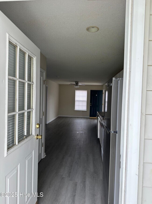 Building Photo - 4465 Magellan Ct