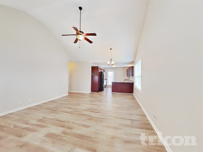 Building Photo - 1037 Dwight Eisenhower Way