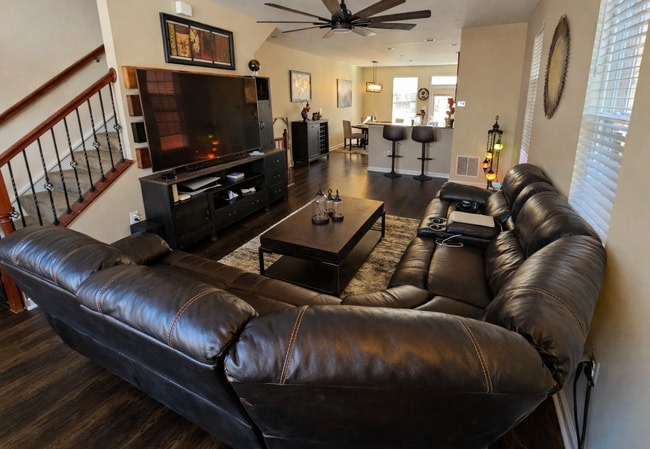 Building Photo - 4511 Foster Ave