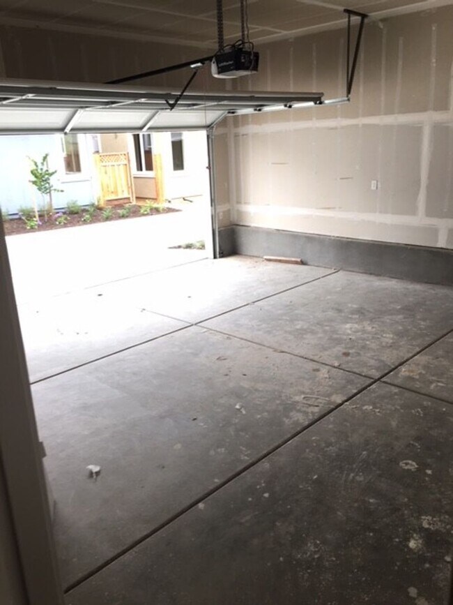 Building Photo - 15619 Watkins Gate Rd