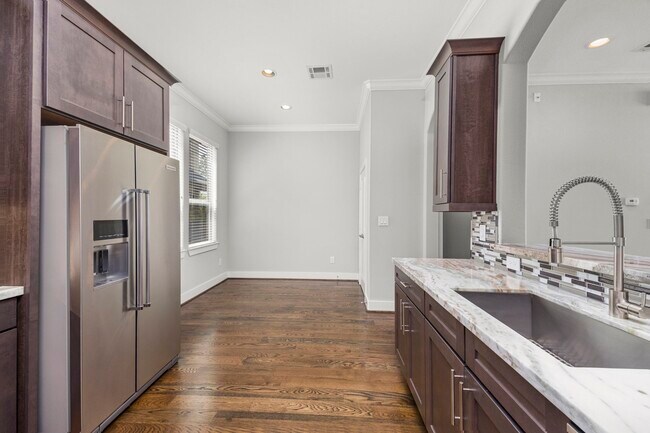 Building Photo - 2018 McIlhenny St