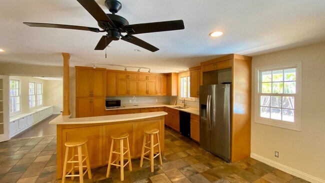 Building Photo - E Komo Mai! Your beautiful Kailua Oasis aw...