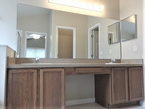 Building Photo - 7964 Oakstone Ct