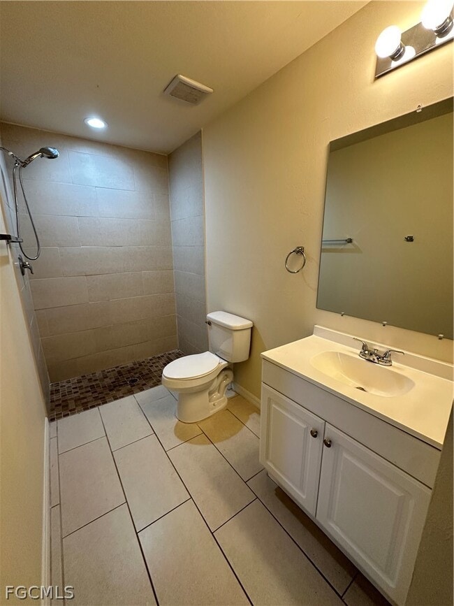 Building Photo - 4521 SW 9th Ave