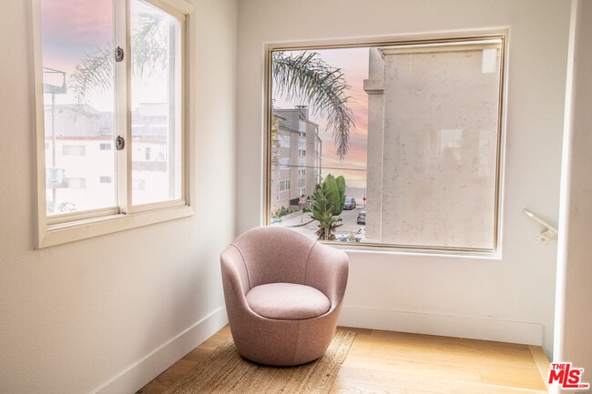 Building Photo - 29 Lighthouse St