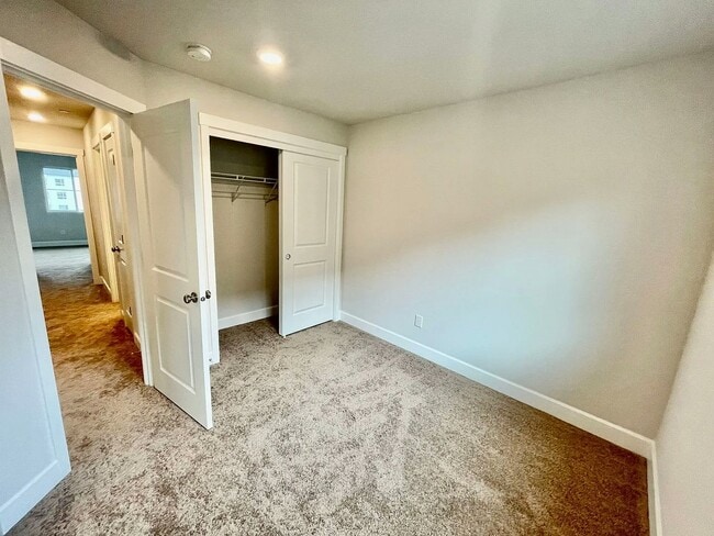 Building Photo - 17054 SW Lemongrass Ln