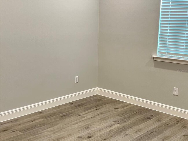 Building Photo - 4836 Shady Pnes Dr