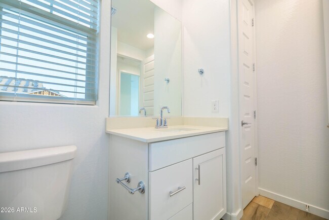 Building Photo - 8149 E Petunia Ave