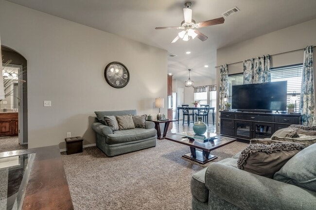 Building Photo - Deer Creek Schools