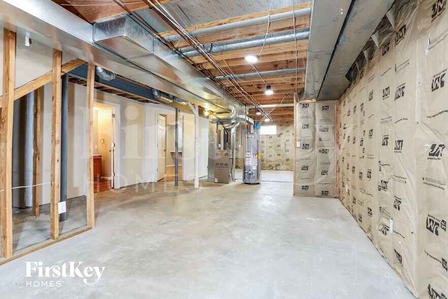 Building Photo - 250 Old Chesapeake Dr