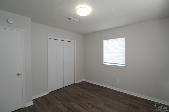 Building Photo - 10151 Guidy Ln