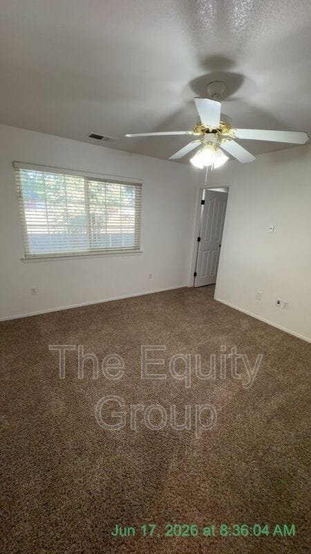 Building Photo - 1827 E Cambridge Ct