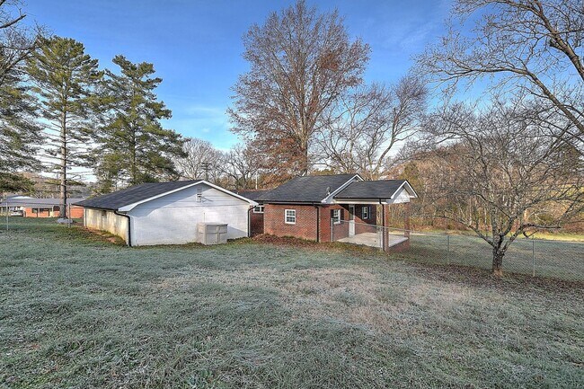 Building Photo - 4151 Cameron Rd