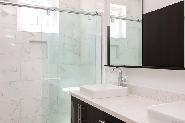 Building Photo - 2434 Via Alta