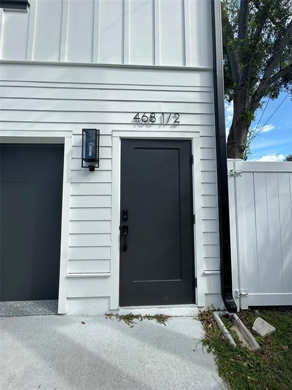 Building Photo - 468 44th Ave NE