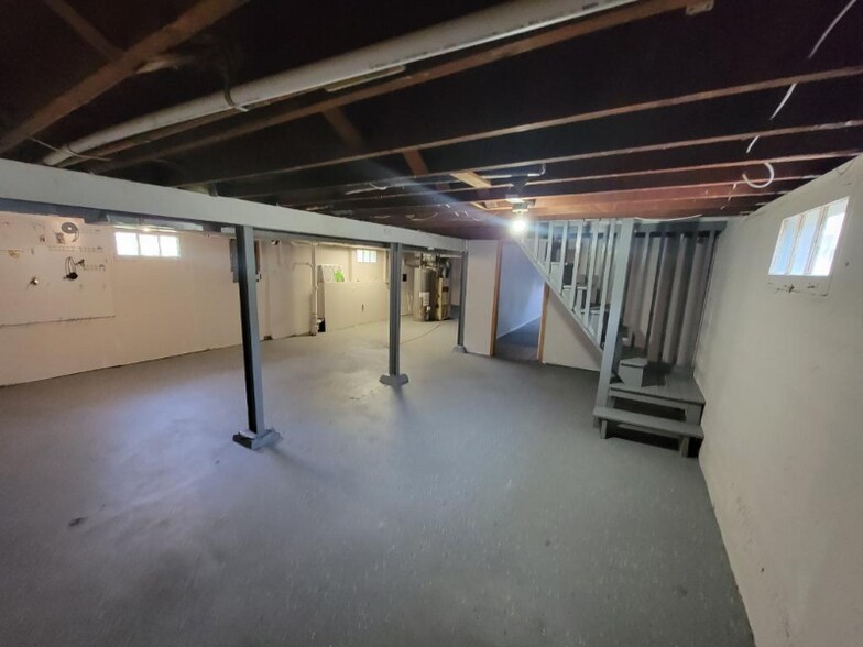 Building Photo - 8620 Moran Pl